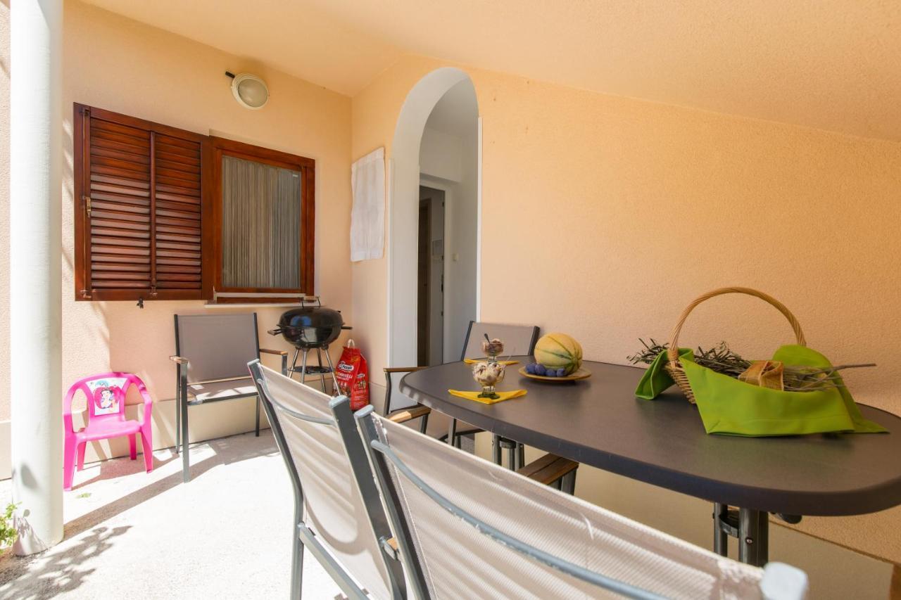 Apartmani Xenia & Desiderio Buzet Εξωτερικό φωτογραφία