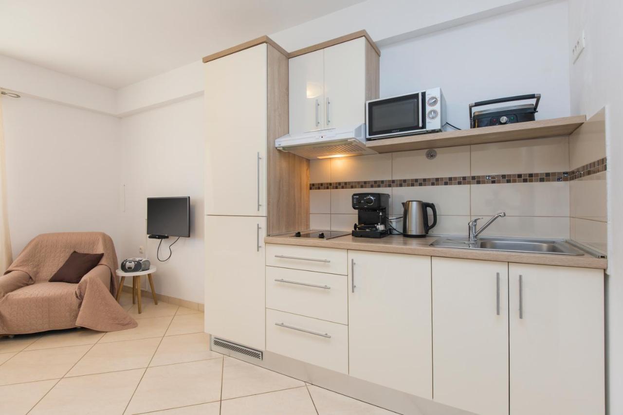 Apartmani Xenia & Desiderio Buzet Εξωτερικό φωτογραφία